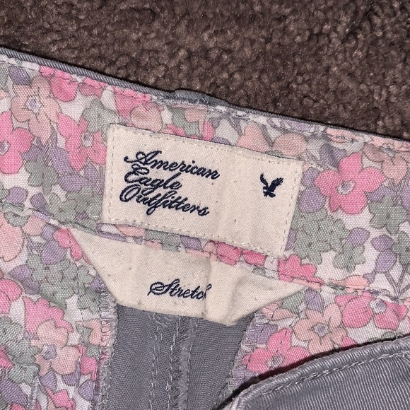 Light Grey American Eagle Shorts - Picture 4 of 5